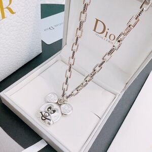 Dior necklace
